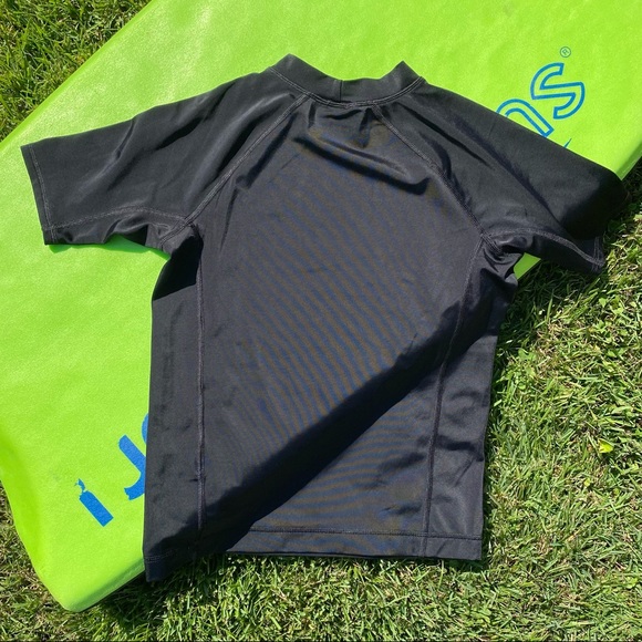Short Sleeve Rash Guard, UPF 50 - Picture 2 of 3